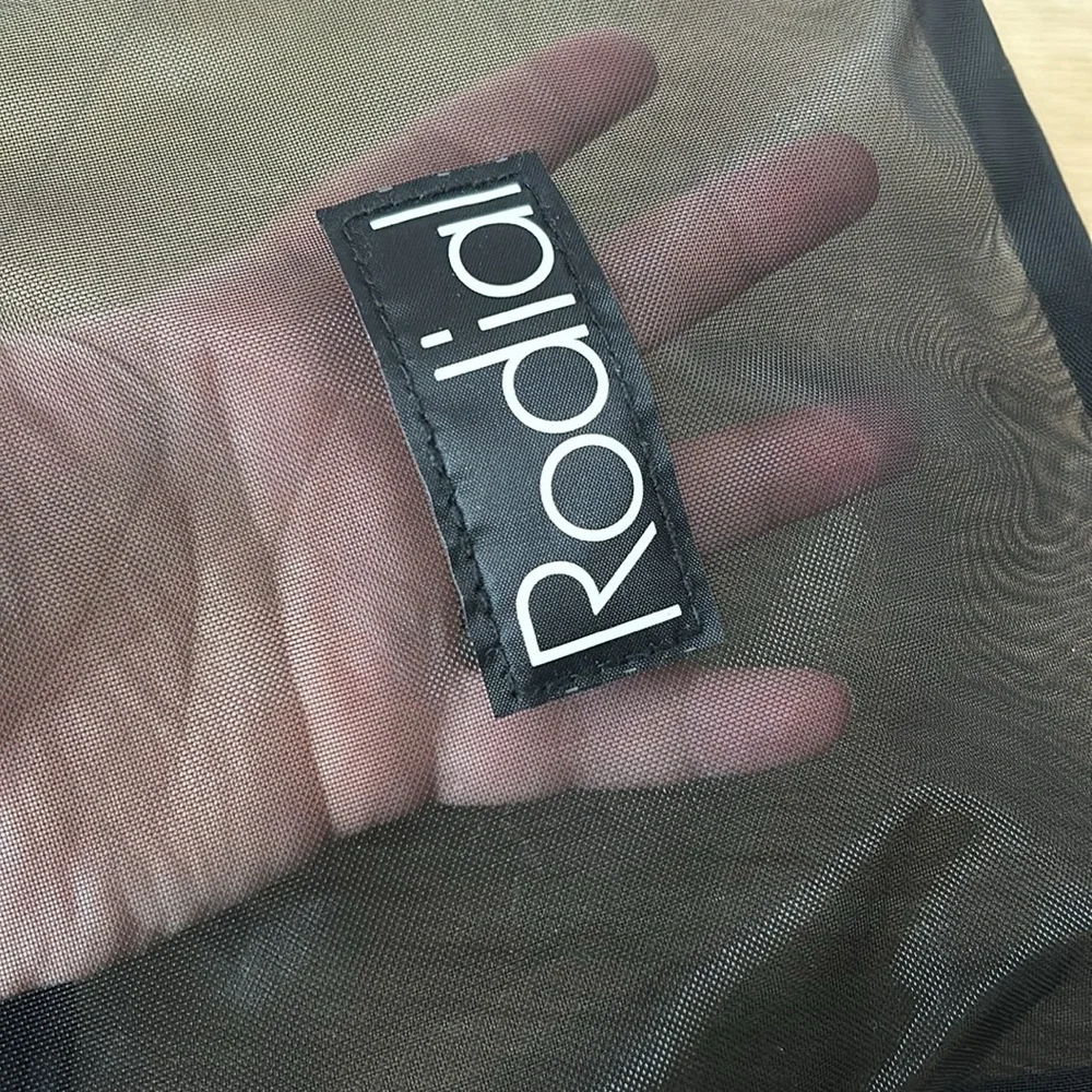 Rodial mesh cosmetic bag - Picture 3 of 3